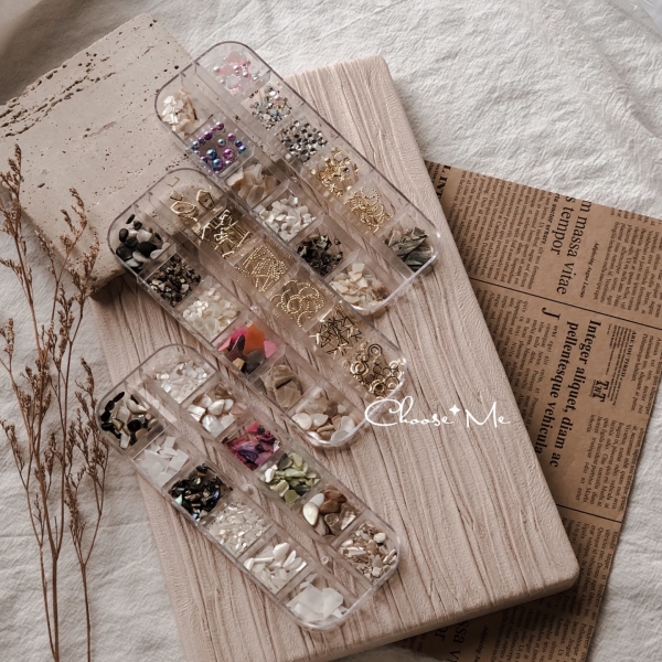 12格混裝鉚釘貝殼飾品盒裝碎片/9款可選(貝殼E)